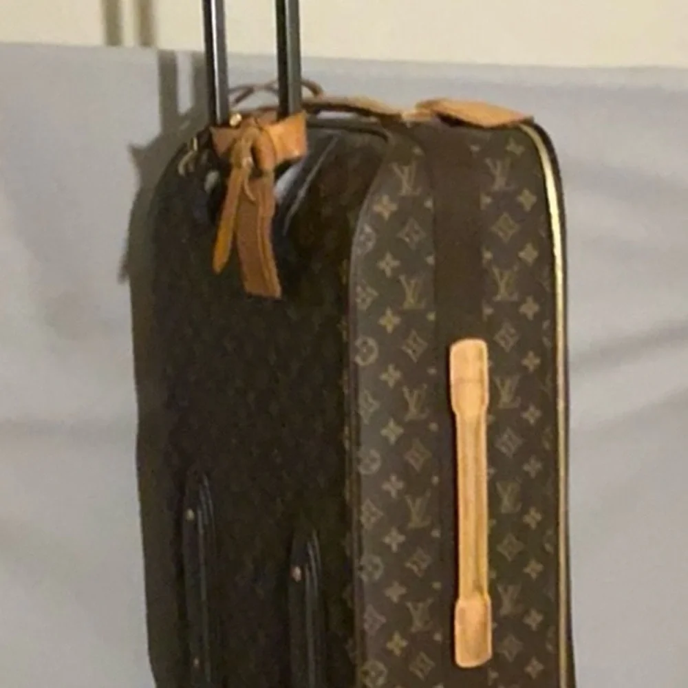 Authentic Louis Vuitton Pegase 55 Rolling Luggage-Heavily Used/Priced According - Picture 4 of 16
